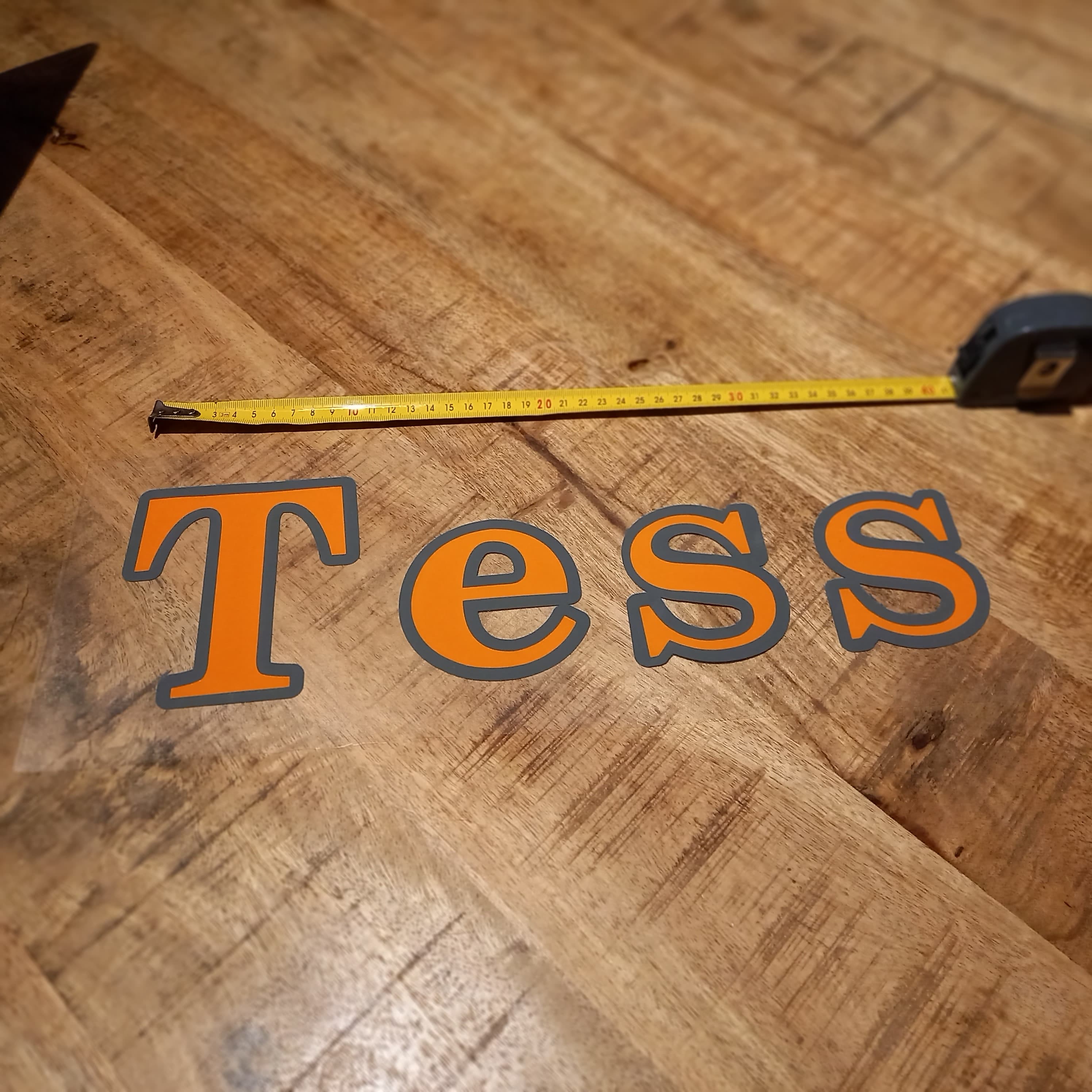 ✨ Gepersonaliseerde Naamsticker – Strak & Uniek!  twee kleuren✨